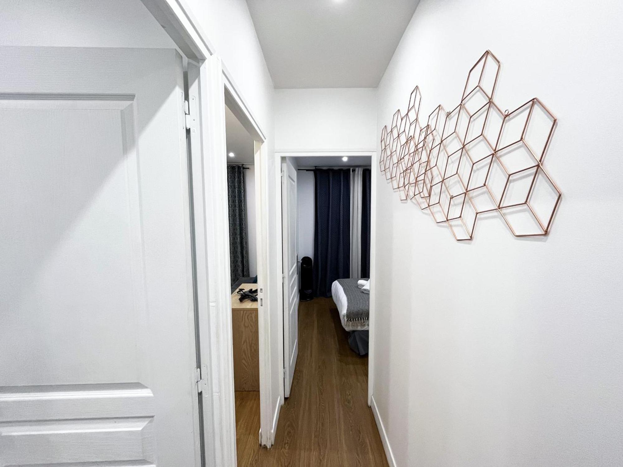 Apartment Urban Flat 17 - Pretty 3 Bdr Flat In Montorgueil Paris