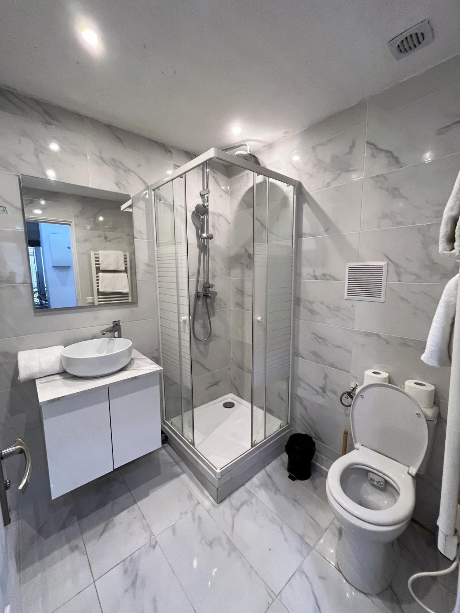 Apartment Urban Flat 17 - Pretty 3 Bdr Flat In Montorgueil Paris